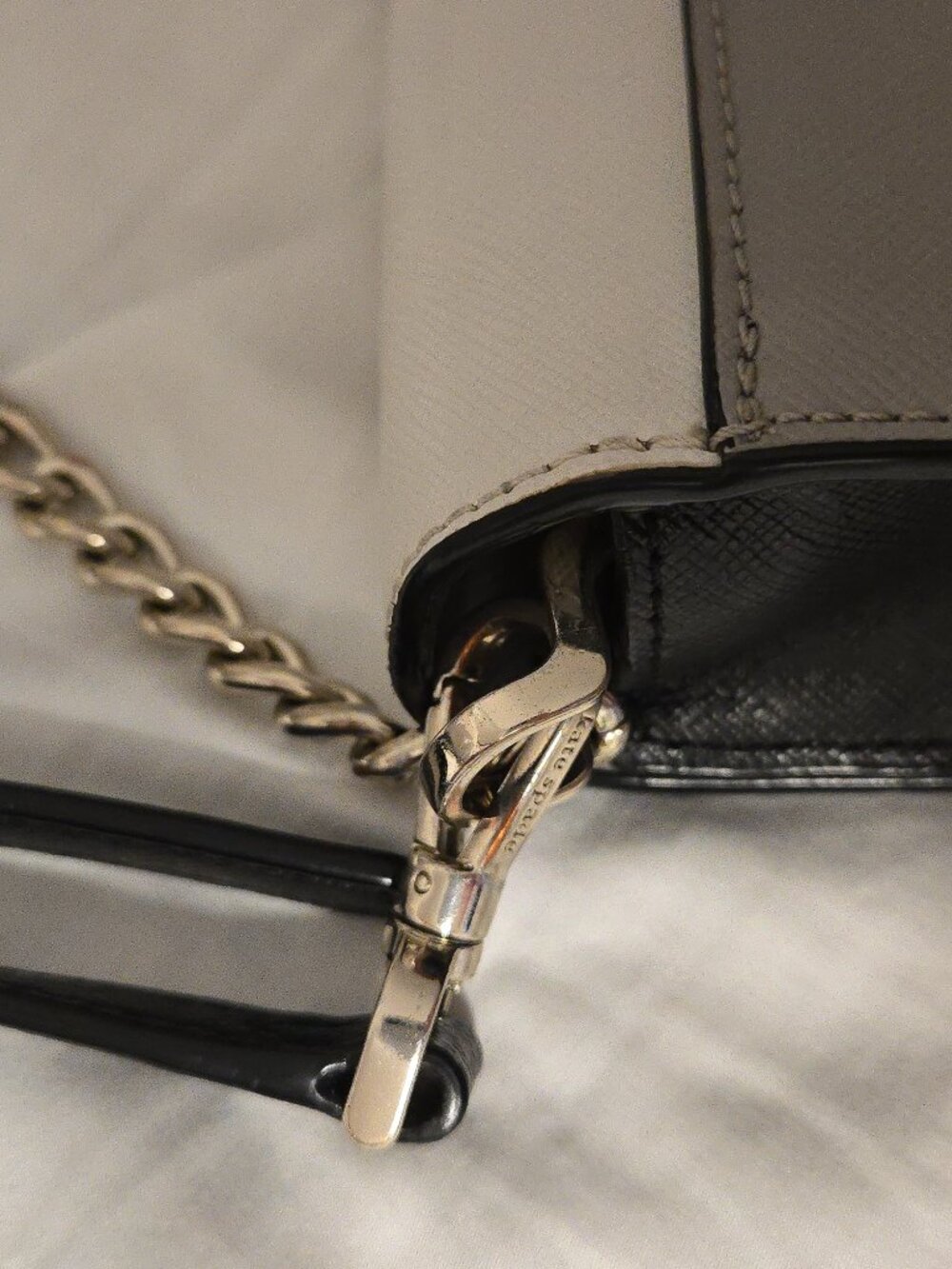 WHITE & GRAY KATESPADE CROSSBODY - Picture 2 of 6